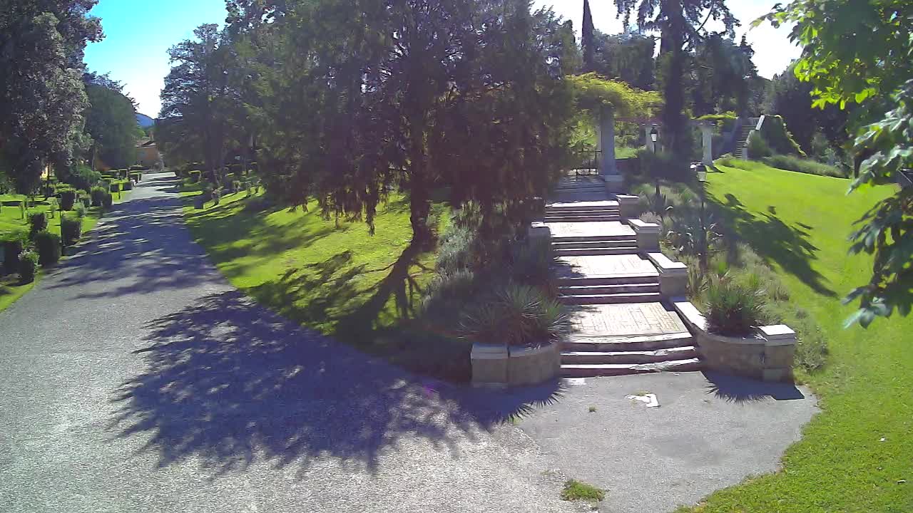 Parco Coronini-Cronberg Live Webcam – Green Oasis