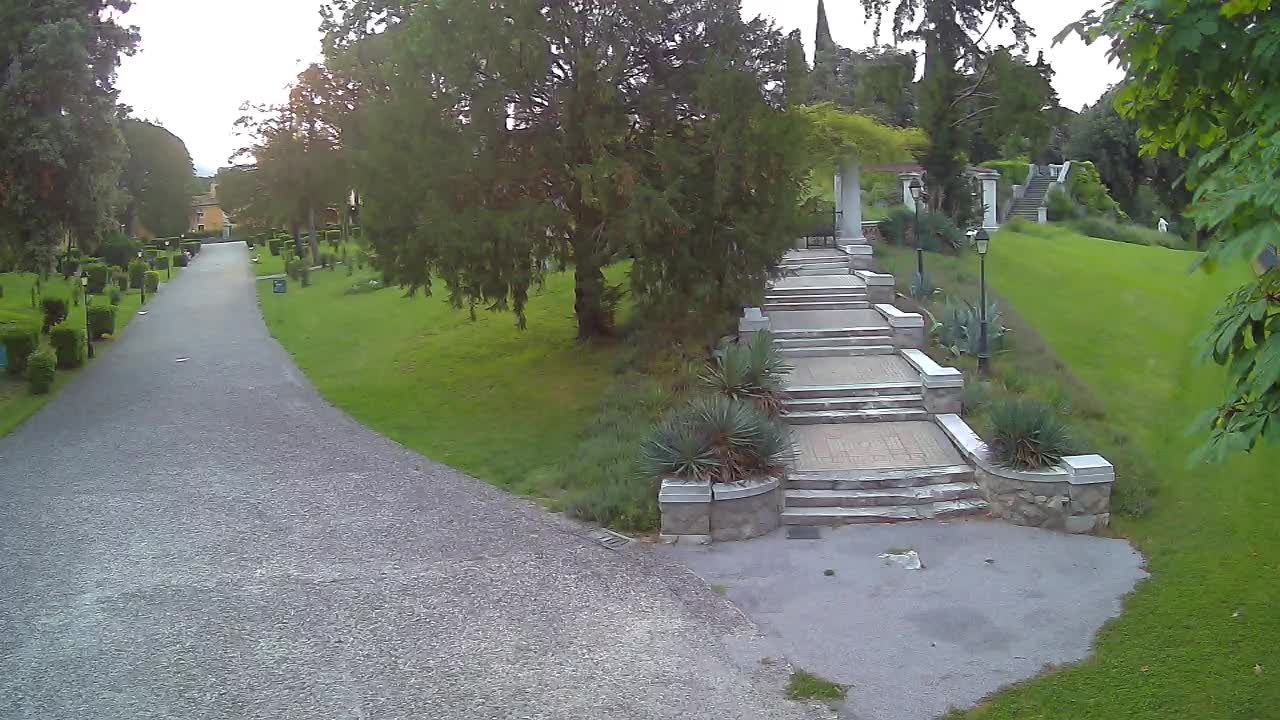 Parco Coronini-Cronberg Live Webcam – Green Oasis