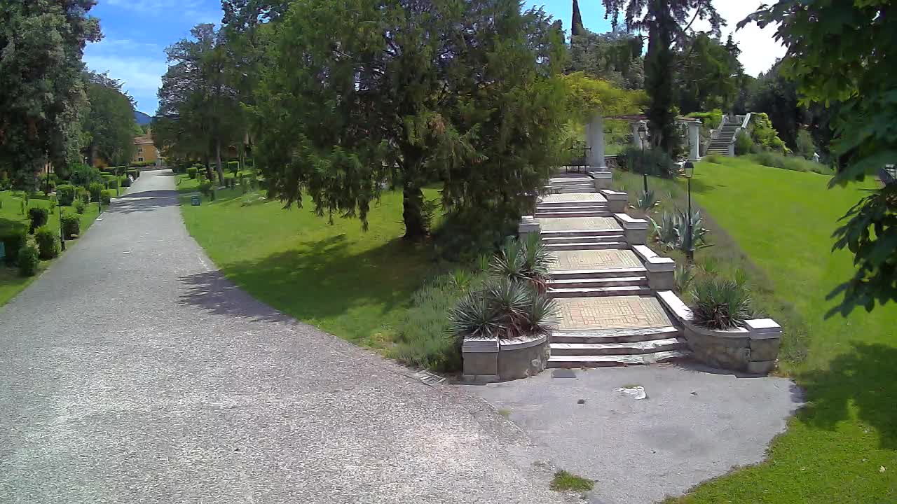 Parco Coronini-Cronberg Live Webcam – Green Oasis