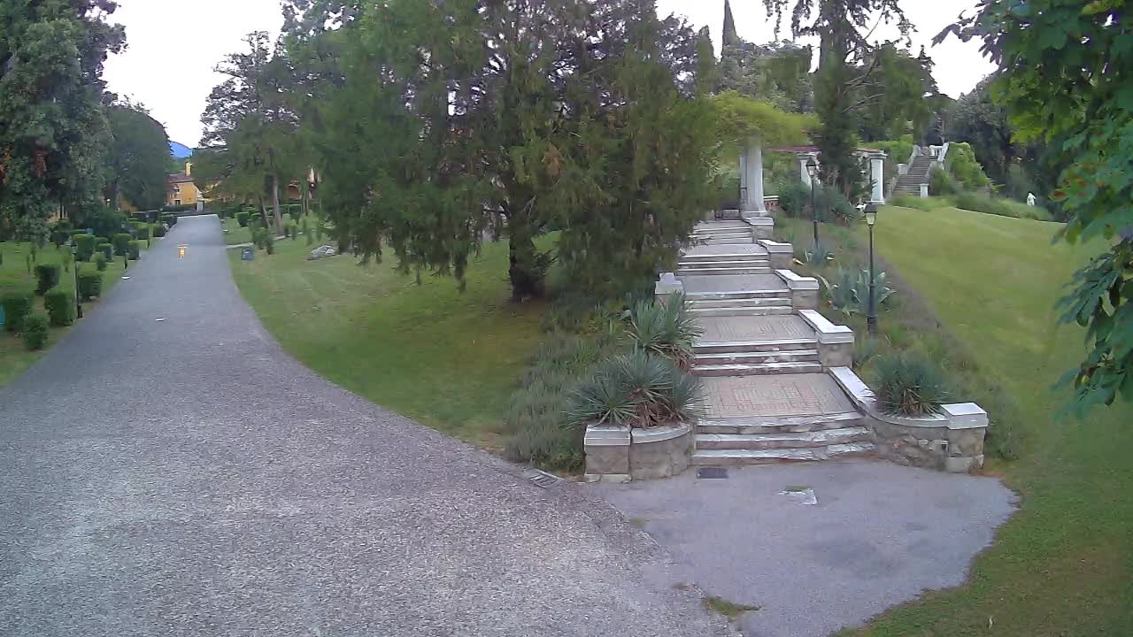 Parco Coronini-Cronberg Live Webcam – Green Oasis