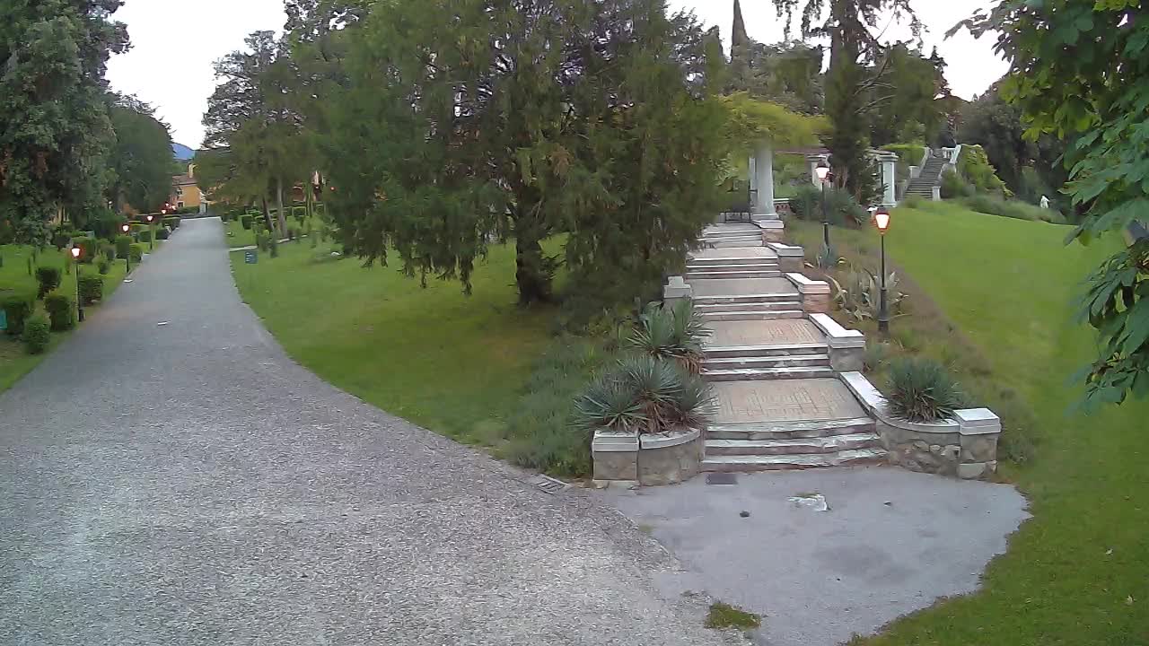 Parco Coronini-Cronberg Live Webcam – Green Oasis