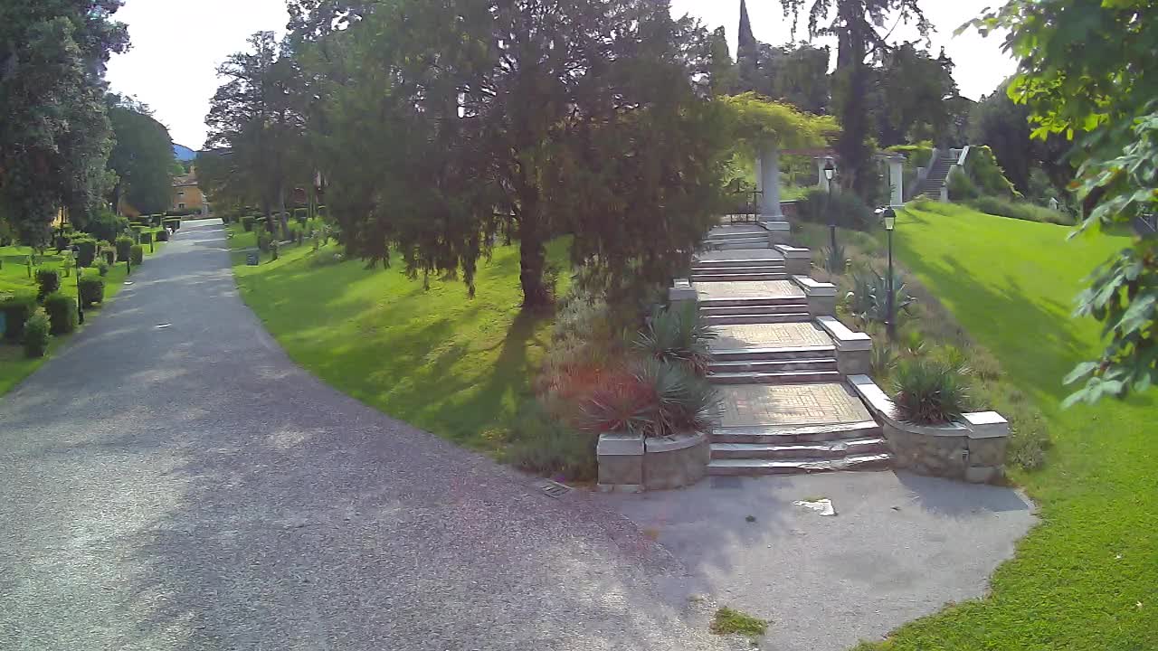 Parco Coronini-Cronberg Live Webcam – Green Oasis