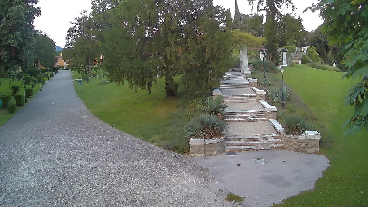 Parco Coronini-Cronberg Live Webcam – Green Oasis