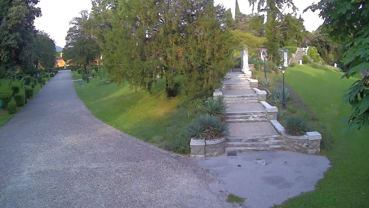 Parco Coronini-Cronberg Live Webcam – Green Oasis