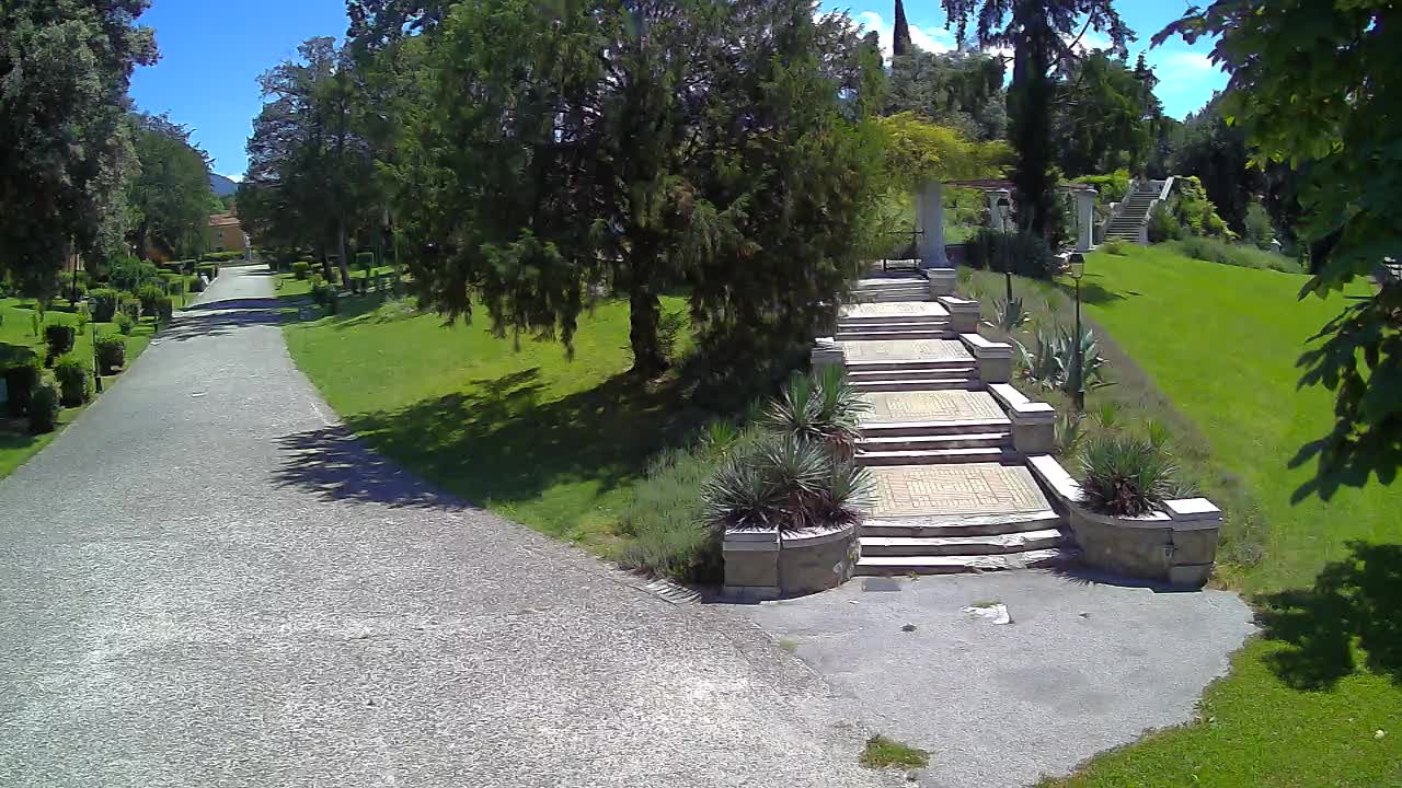 Parco Coronini-Cronberg Live Webcam – Green Oasis