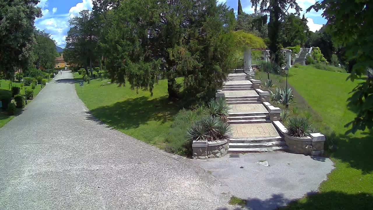 Parco Coronini-Cronberg Live Webcam – Green Oasis