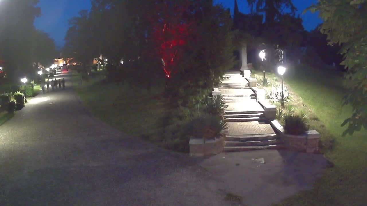 Parco Coronini-Cronberg Live Webcam – Green Oasis