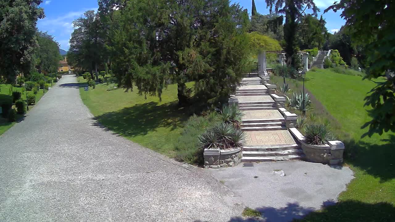 Parco Coronini-Cronberg Live Webcam – Green Oasis