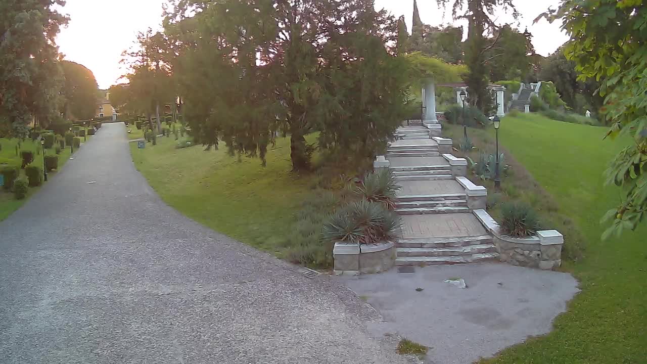 Parco Coronini-Cronberg Live Webcam – Green Oasis