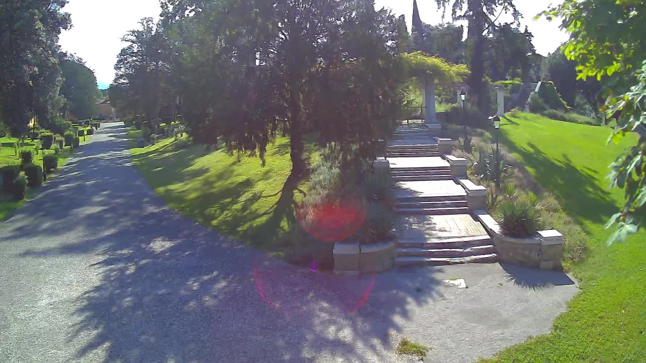 Parco Coronini-Cronberg Live Webcam – Green Oasis