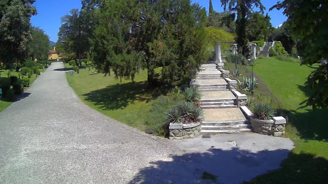Parco Coronini-Cronberg Live Webcam – Green Oasis