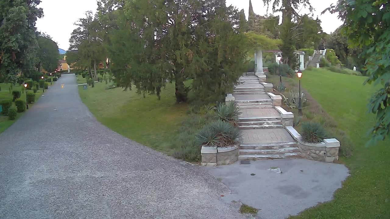 Parco Coronini-Cronberg Live Webcam – Green Oasis