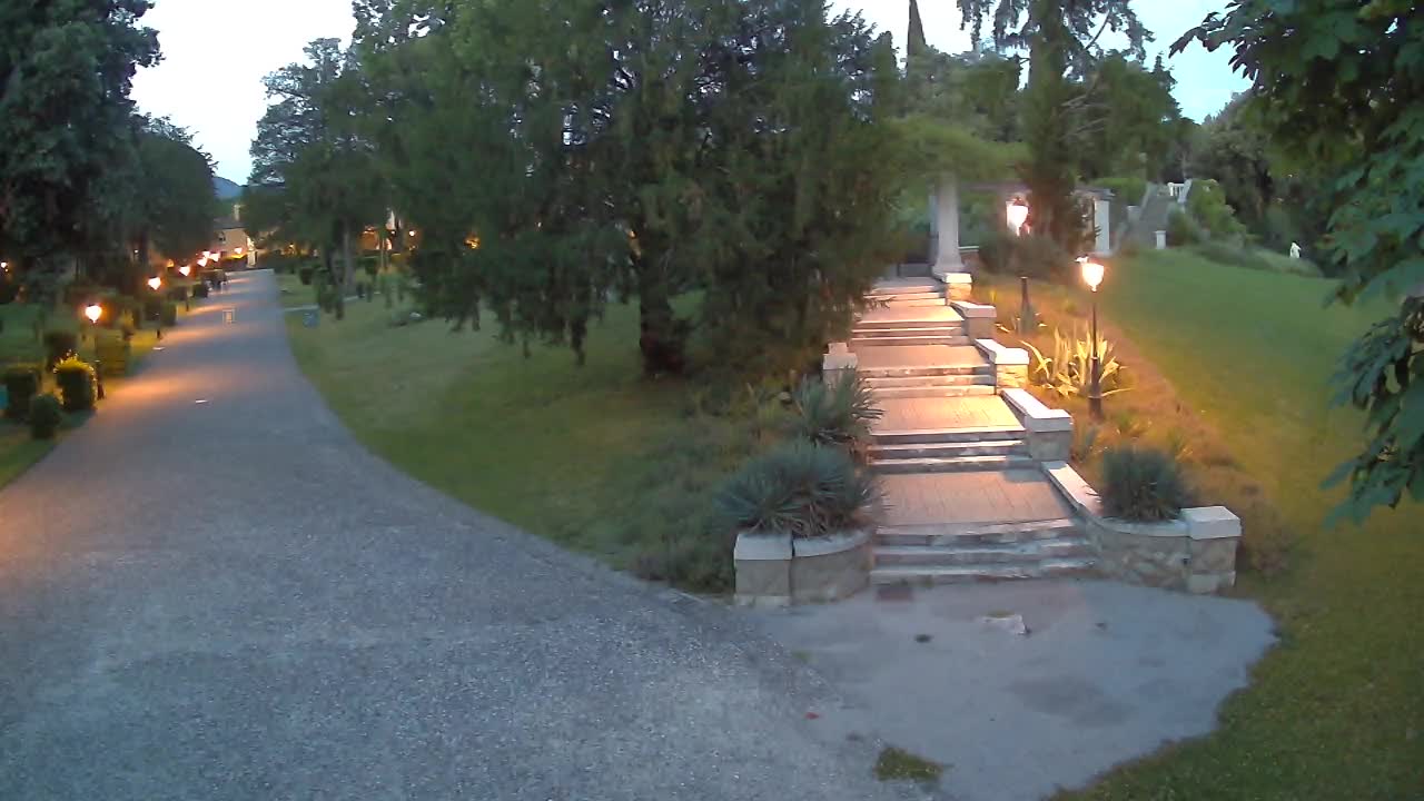 Parco Coronini-Cronberg Live Webcam – Green Oasis