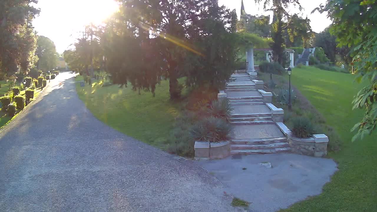 Parco Coronini-Cronberg Live Webcam – Green Oasis