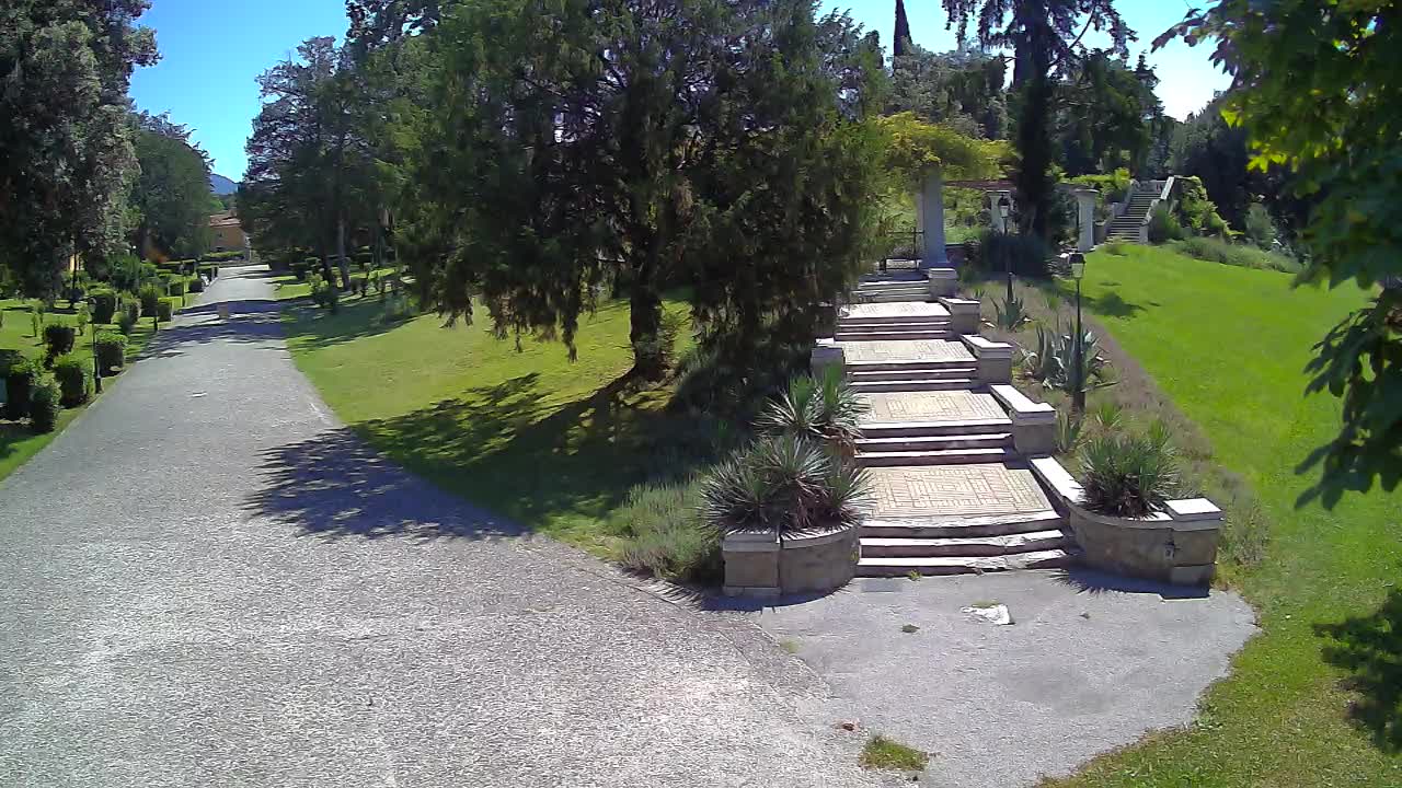 Parco Coronini-Cronberg Live Webcam – Green Oasis