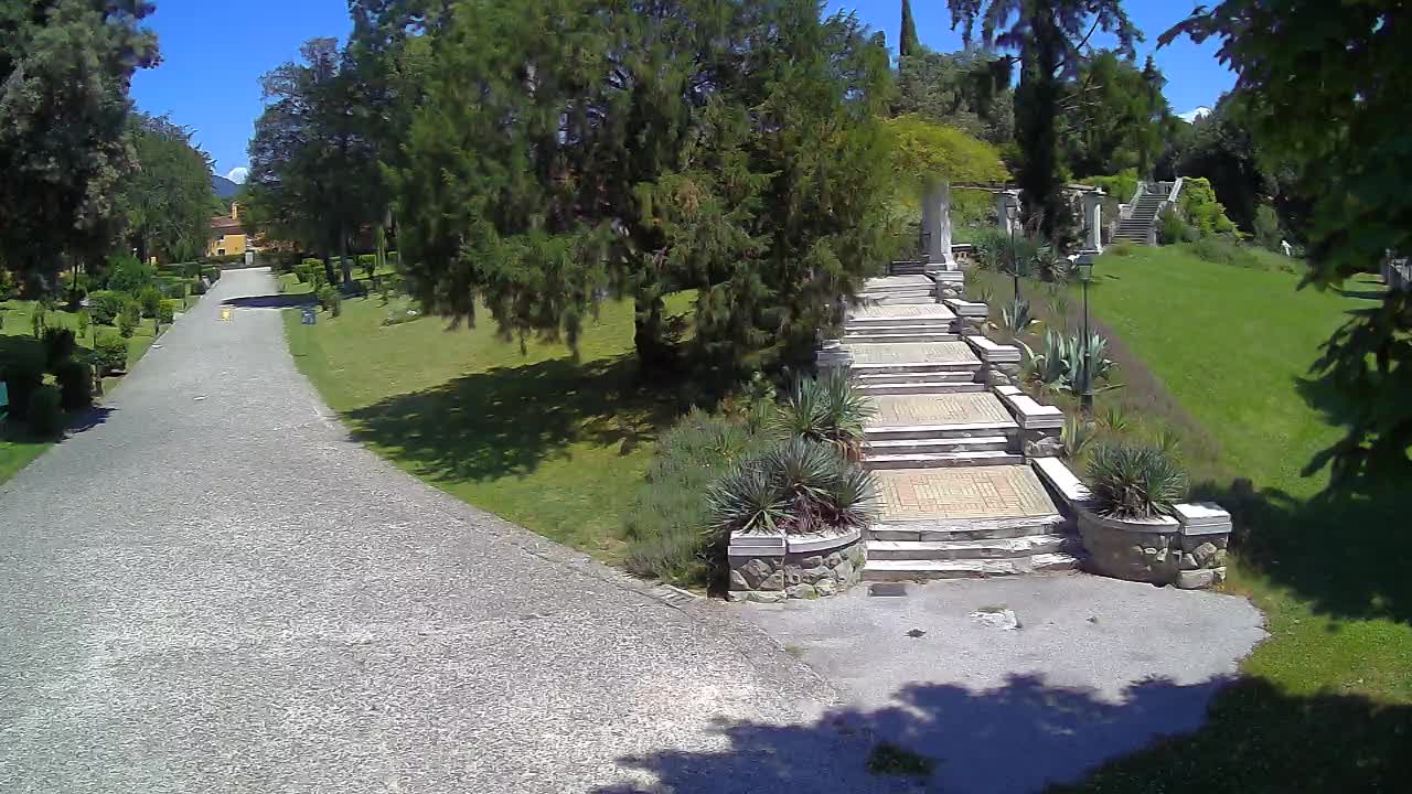 Parco Coronini-Cronberg Live Webcam – Green Oasis