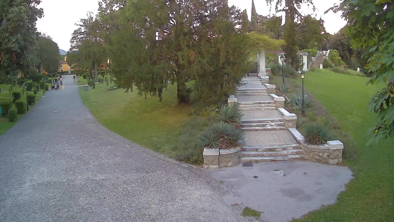 Parco Coronini-Cronberg Live Webcam – Green Oasis