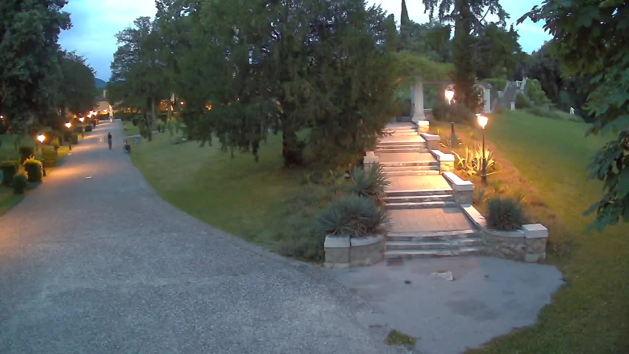 Parco Coronini-Cronberg Live Webcam – Green Oasis