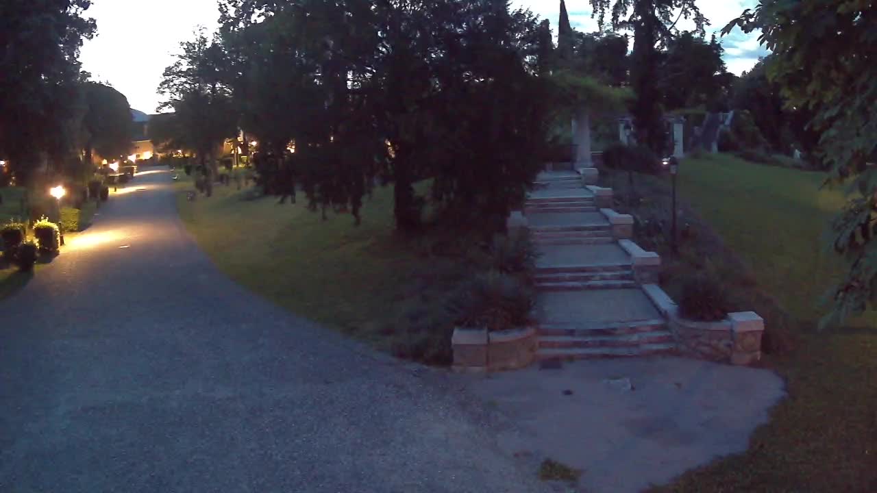 Parco Coronini-Cronberg Live Webcam – Green Oasis