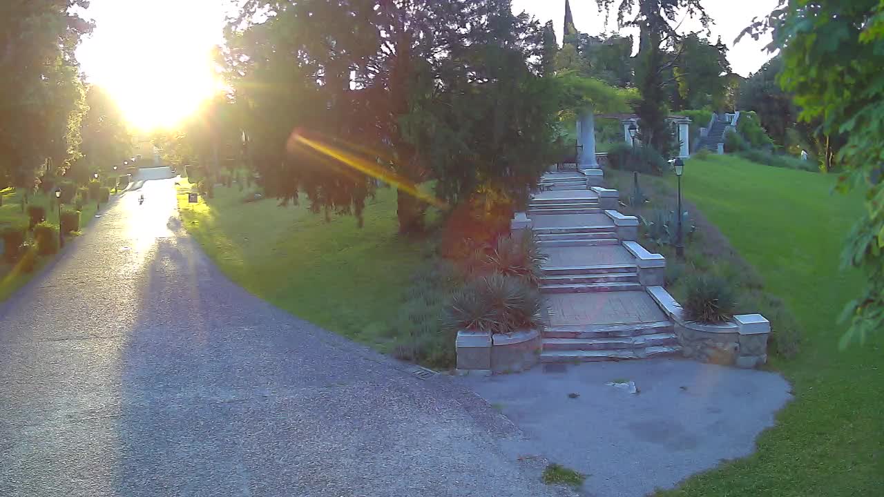 Parco Coronini-Cronberg Live Webcam – Green Oasis