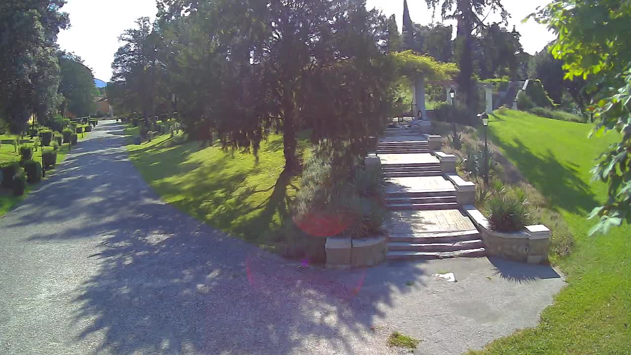 Spletna kamera park Coronini Kronberg – Gorica