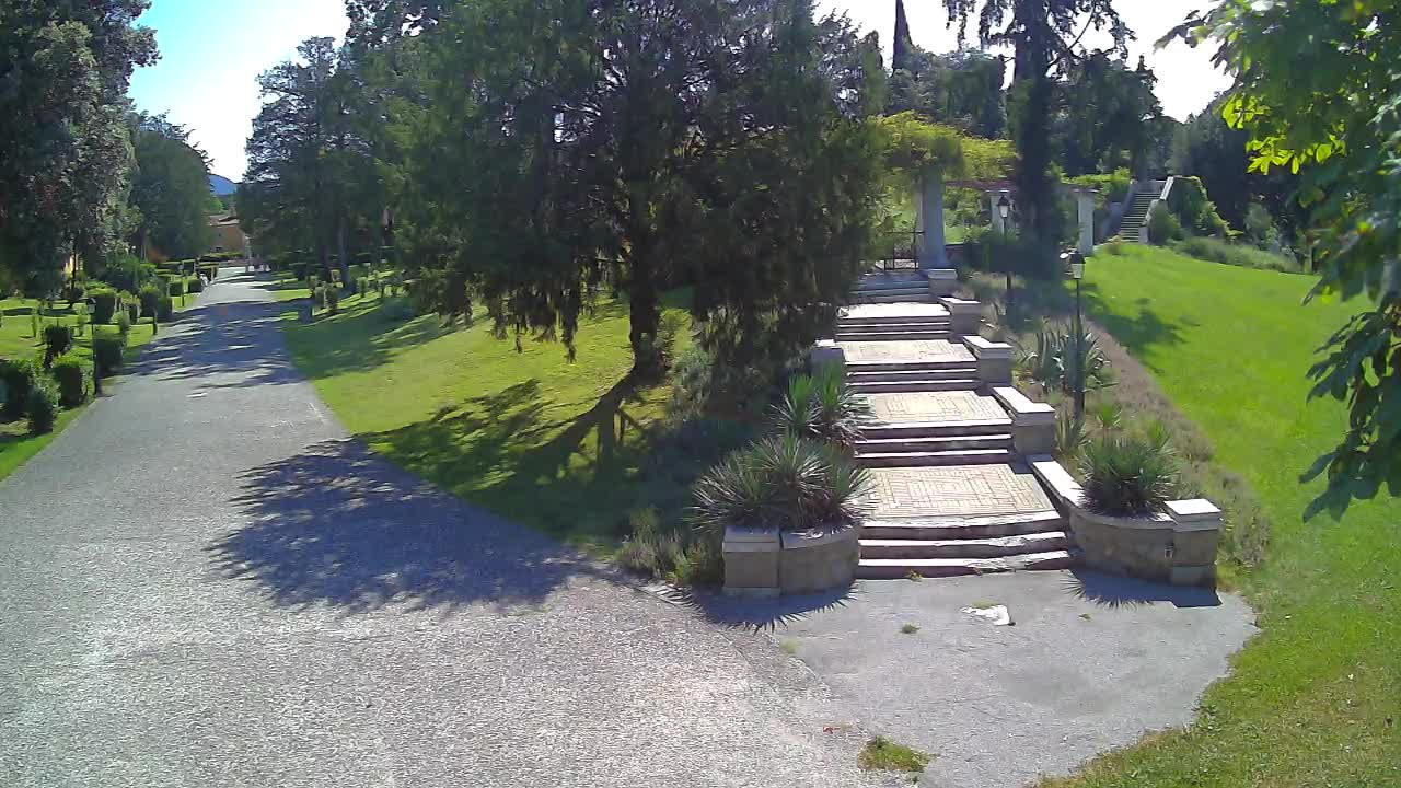 Parco Coronini-Cronberg Live Webcam – Green Oasis