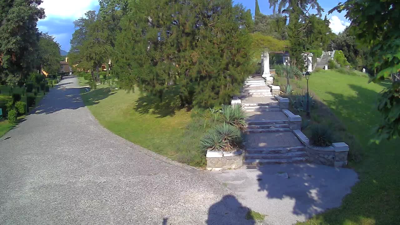 Parco Coronini-Cronberg Live Webcam – Green Oasis