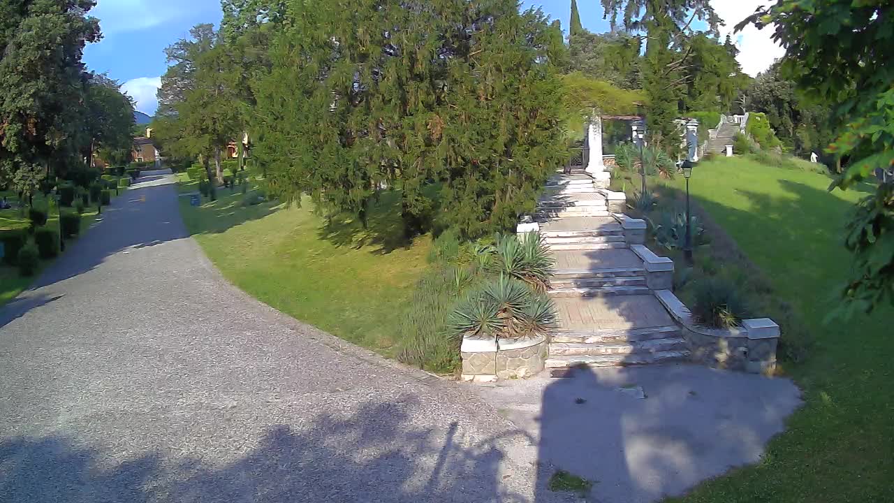 Parco Coronini-Cronberg Live Webcam – Green Oasis