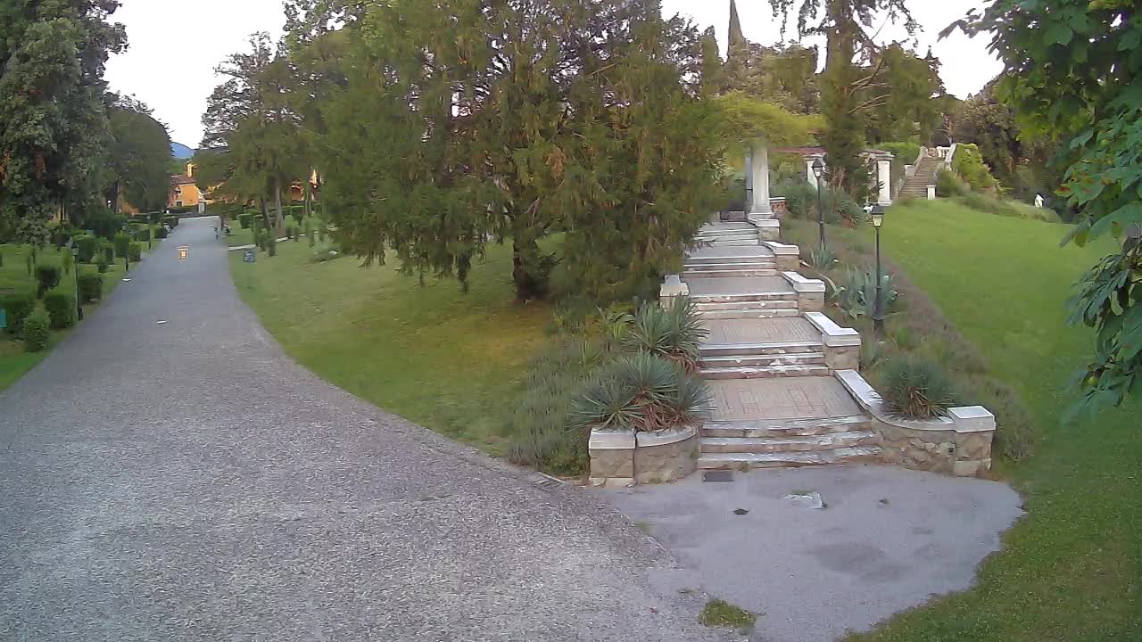 Parco Coronini-Cronberg Live Webcam – Green Oasis