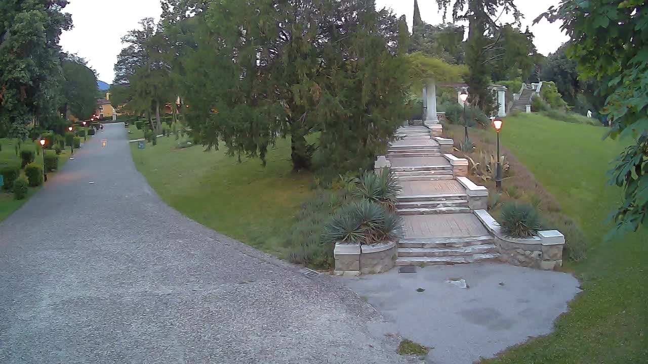Parco Coronini-Cronberg Live Webcam – Green Oasis