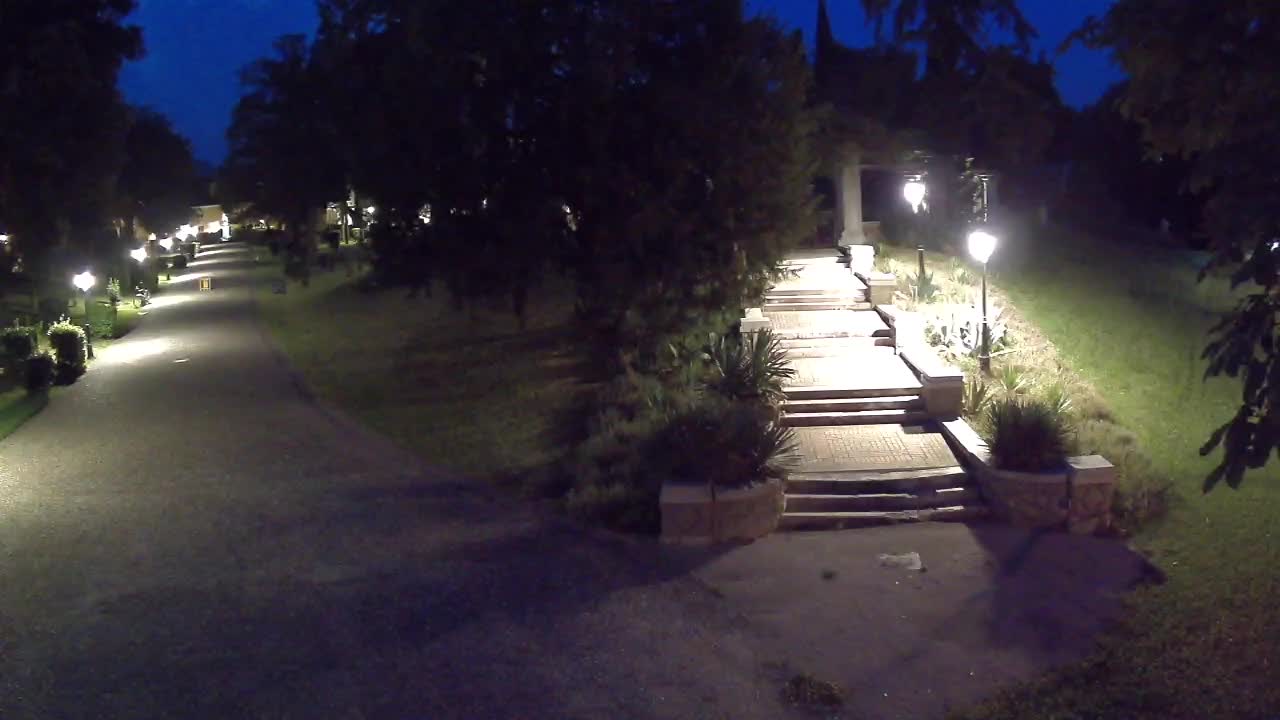 Parco Coronini-Cronberg Live Webcam – Green Oasis