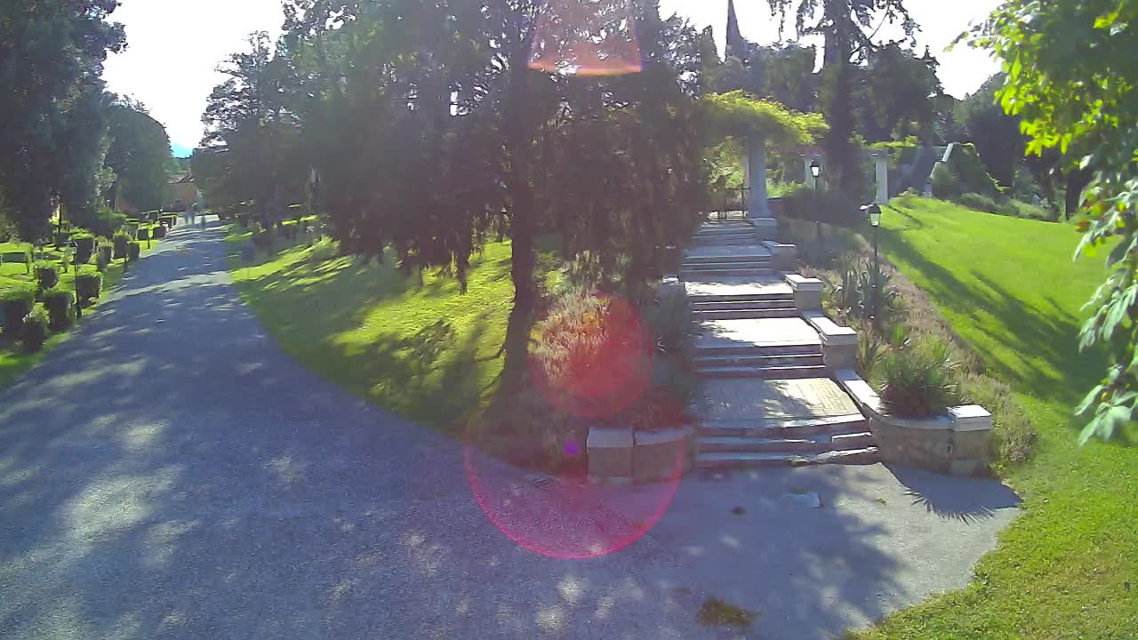 Parco Coronini-Cronberg Live Webcam – Green Oasis