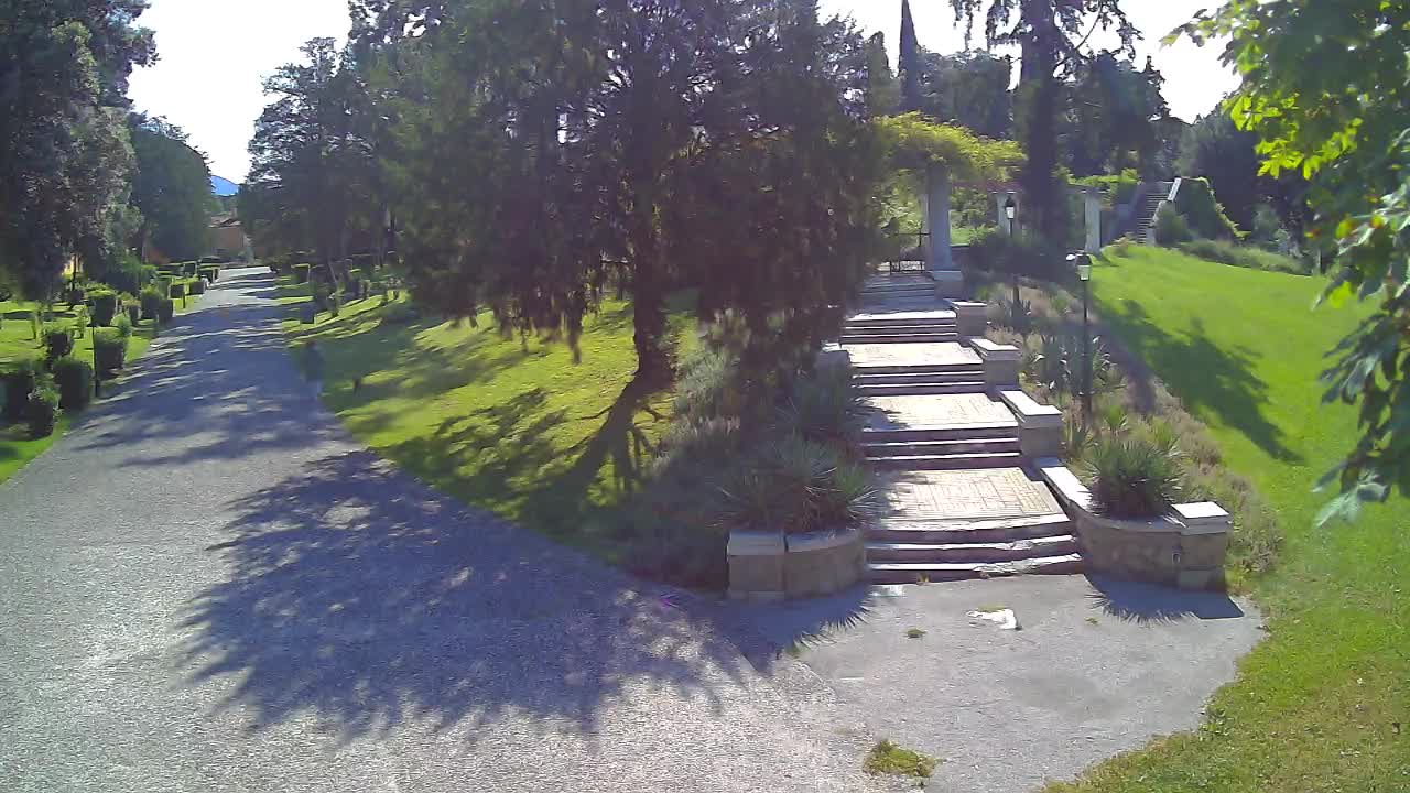 Parco Coronini-Cronberg Live Webcam – Green Oasis