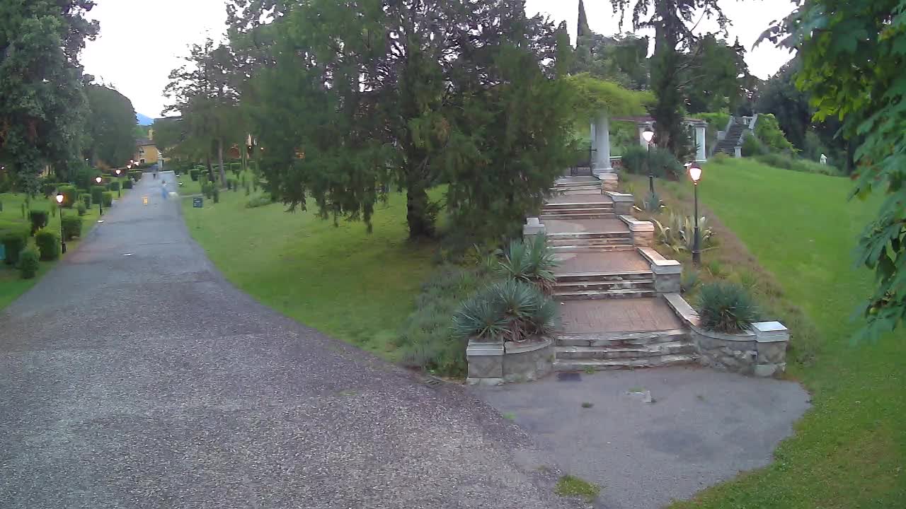 Parco Coronini-Cronberg Live Webcam – Green Oasis