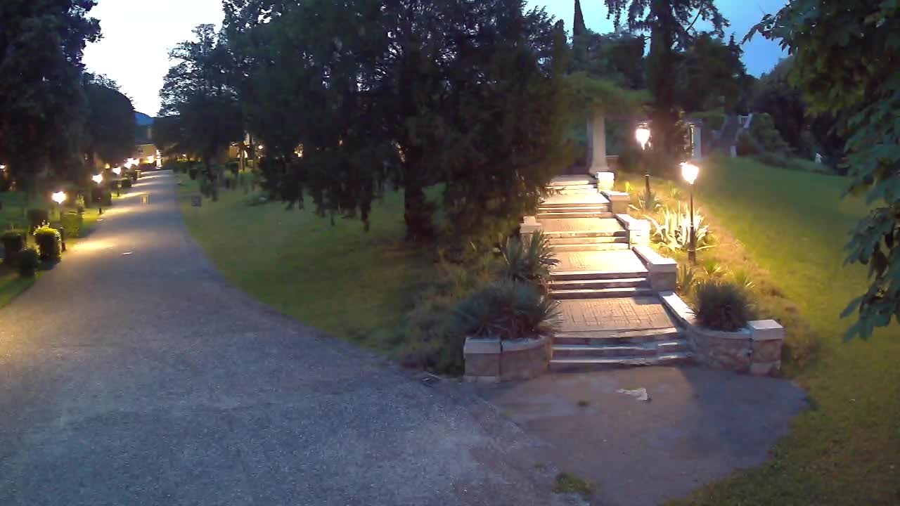 Parco Coronini-Cronberg Live Webcam – Green Oasis