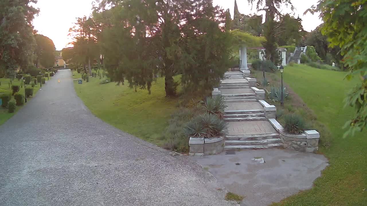 Spletna kamera park Coronini Kronberg – Gorica