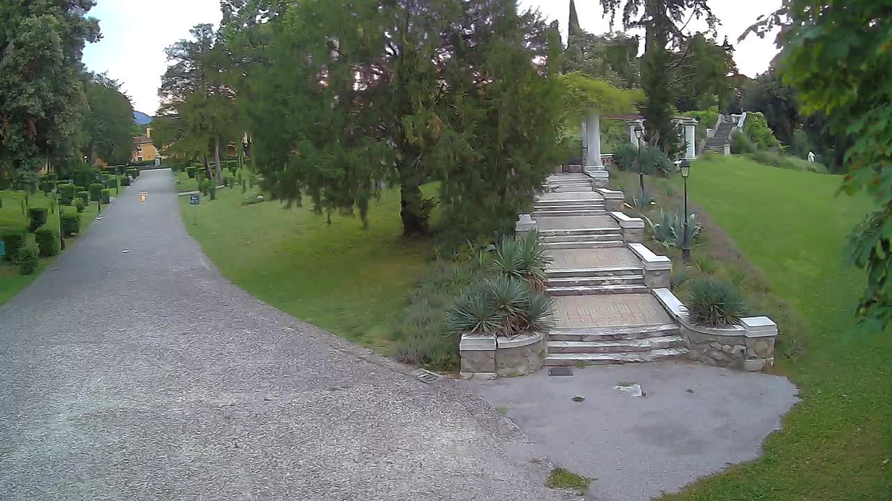 Spletna kamera park Coronini Kronberg – Gorica