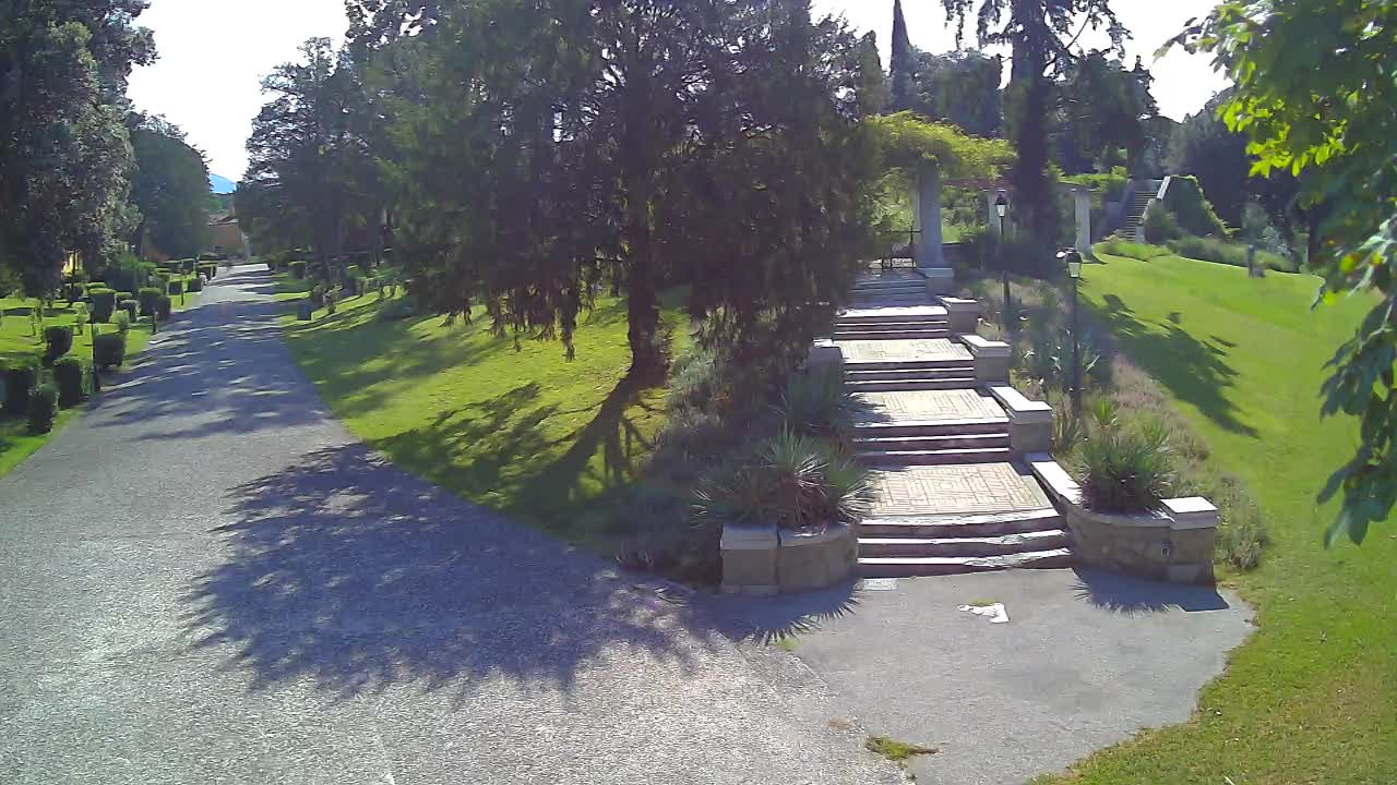 Parco Coronini-Cronberg Live Webcam – Green Oasis