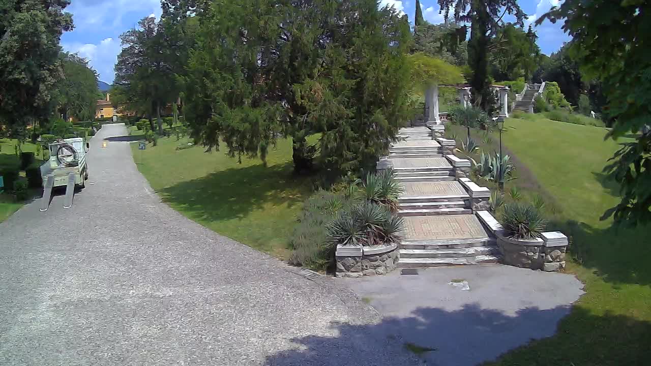 Parco Coronini-Cronberg Live Webcam – Green Oasis