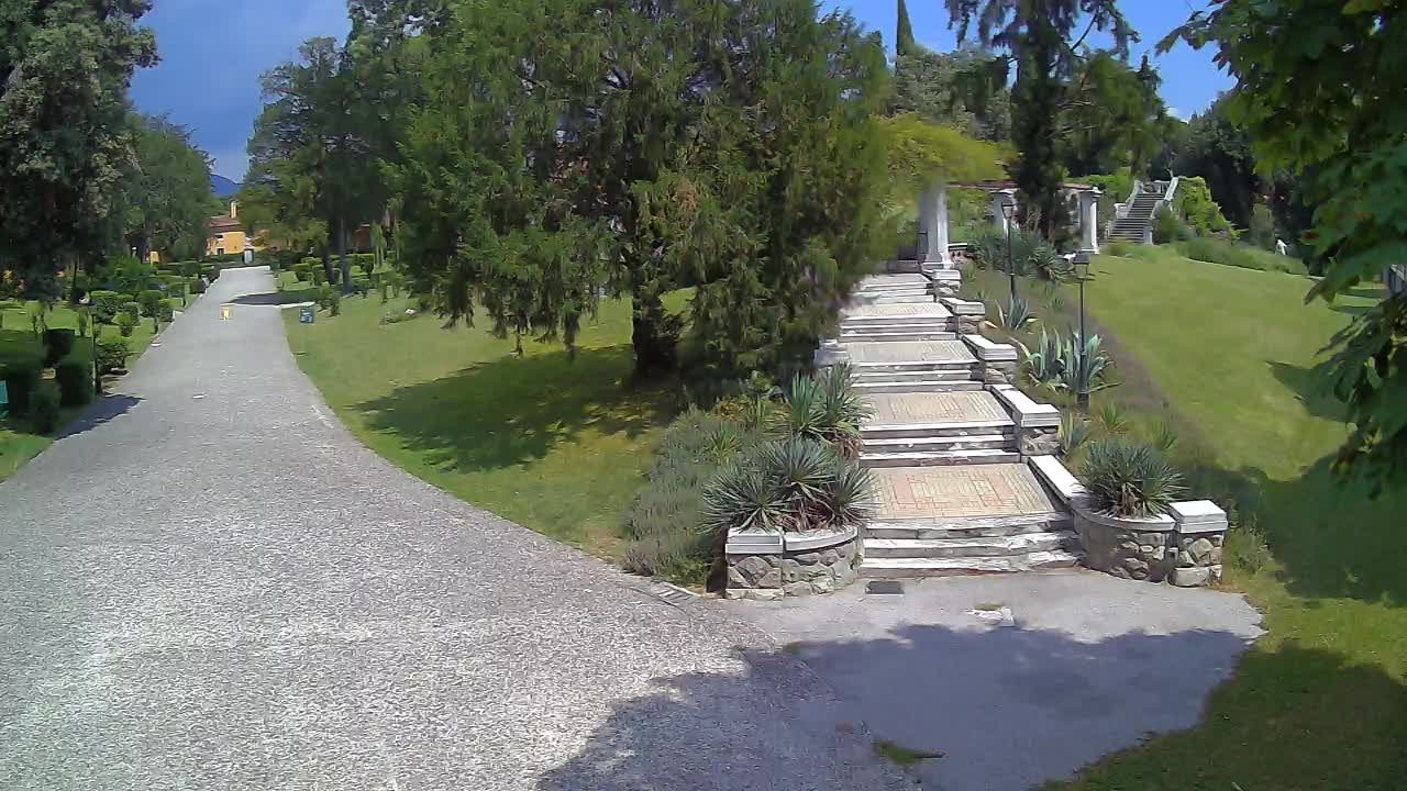 Parco Coronini-Cronberg Live Webcam – Green Oasis