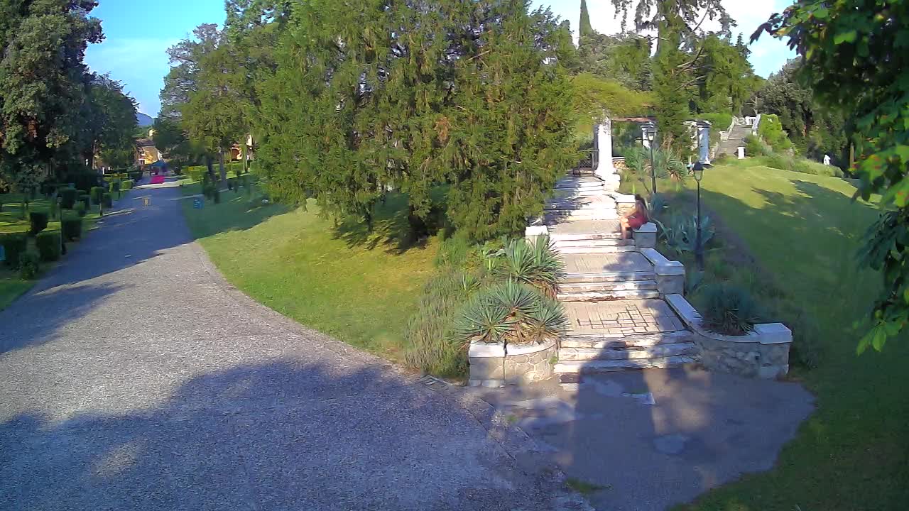 Parco Coronini-Cronberg Live Webcam – Green Oasis