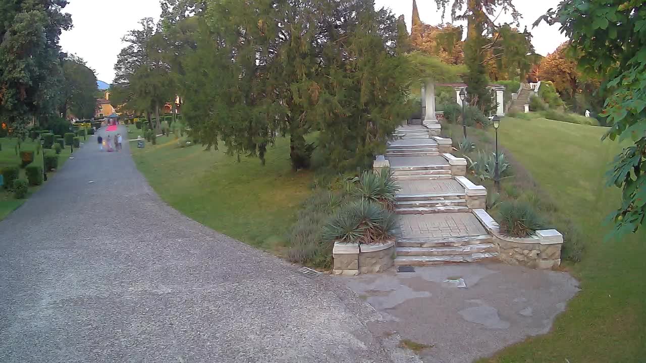 Spletna kamera park Coronini Kronberg – Gorica