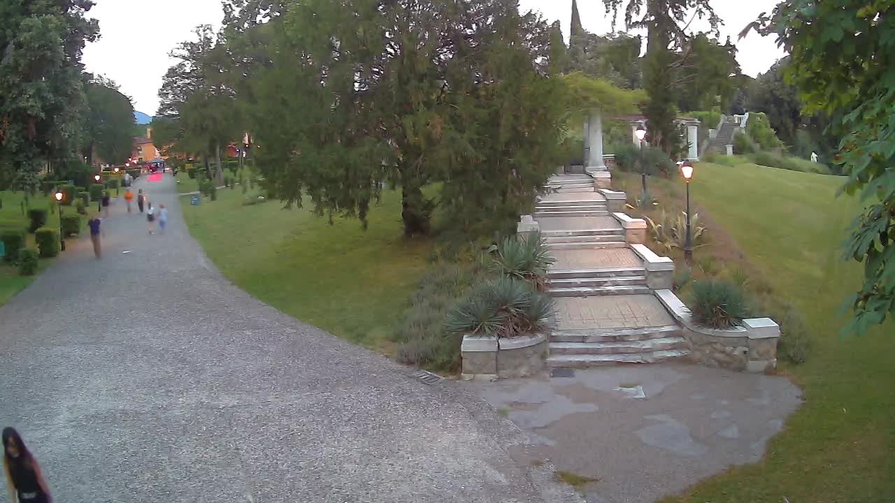 Parco Coronini-Cronberg Live Webcam – Green Oasis