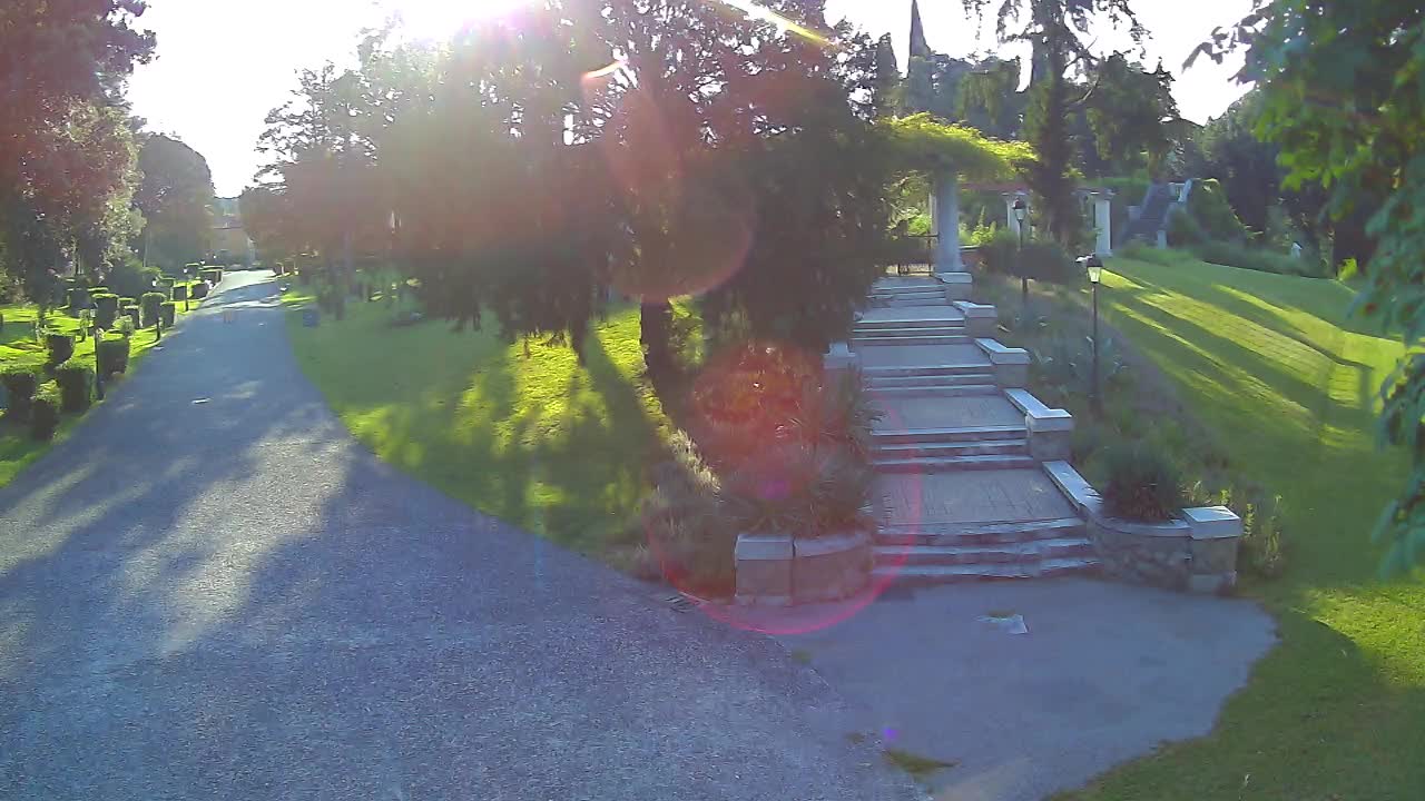 Parco Coronini-Cronberg Live Webcam – Green Oasis