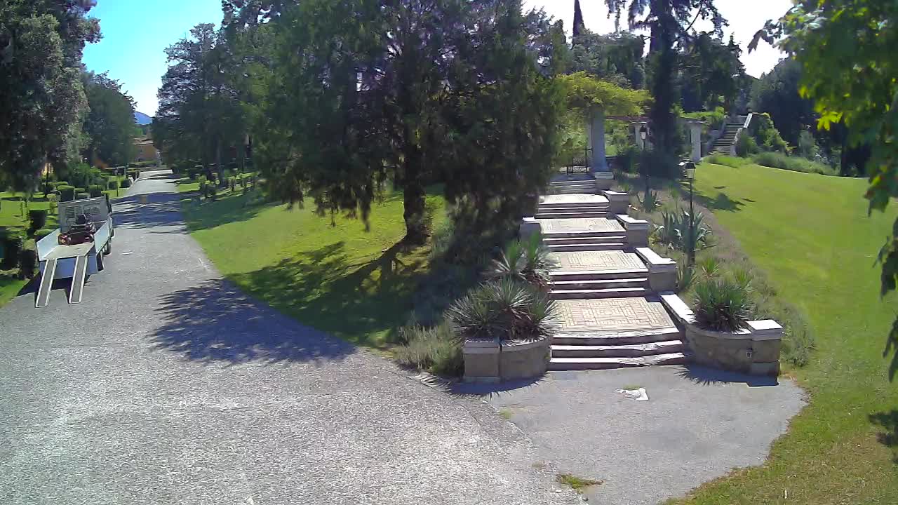 Parco Coronini-Cronberg Live Webcam – Green Oasis