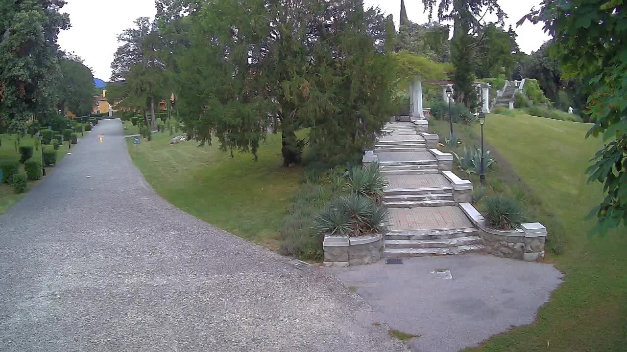 Parco Coronini-Cronberg Live Webcam – Green Oasis