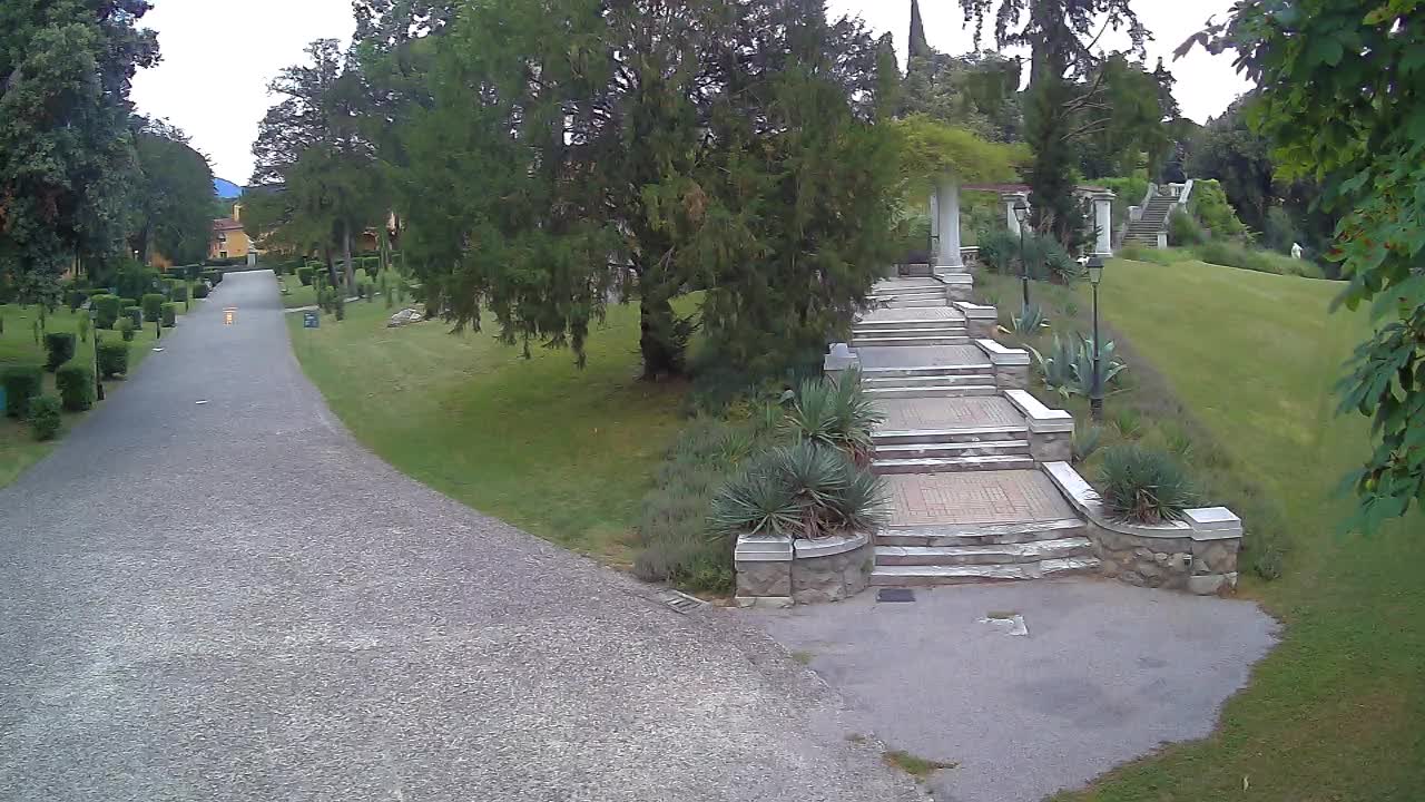 Parco Coronini-Cronberg Live Webcam – Green Oasis