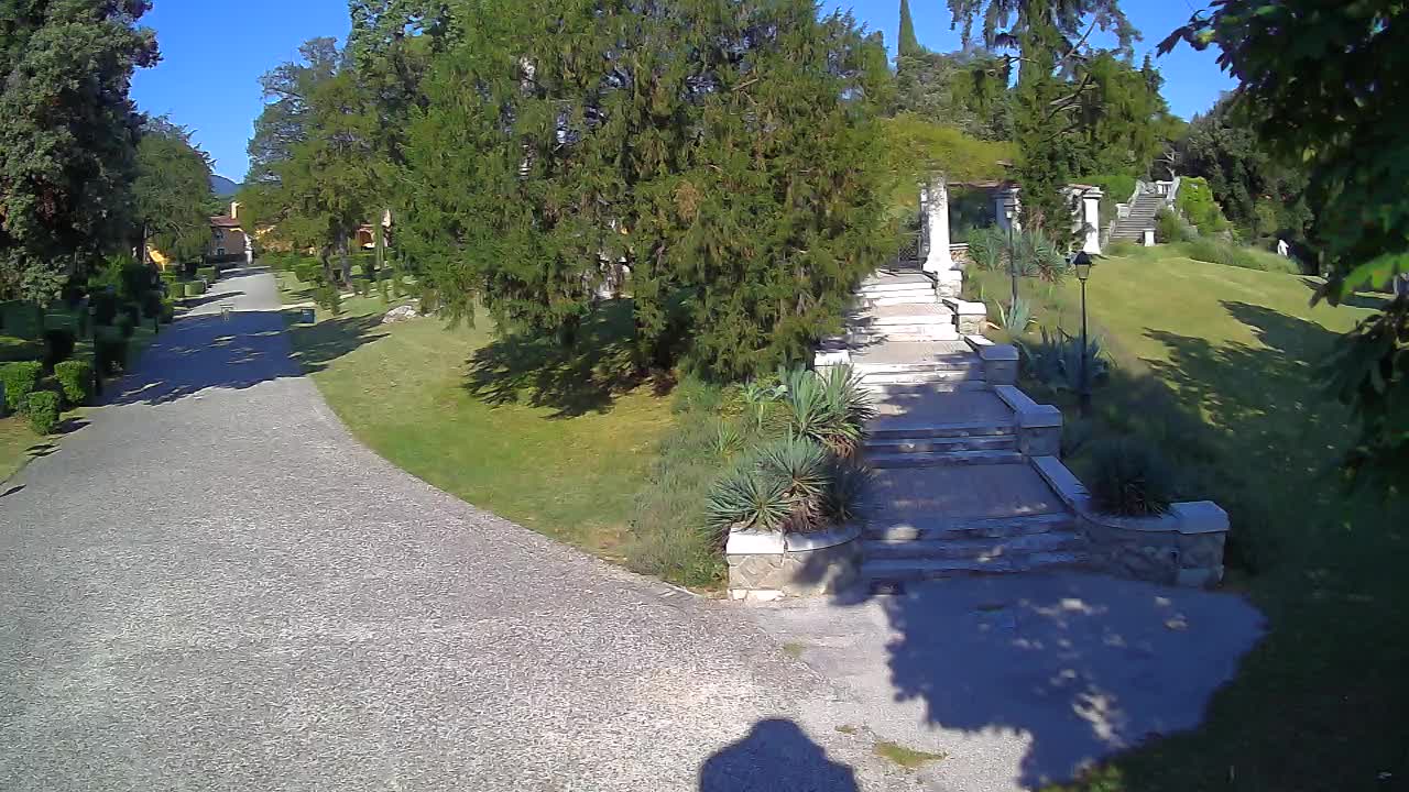 Parco Coronini-Cronberg Live Webcam – Green Oasis