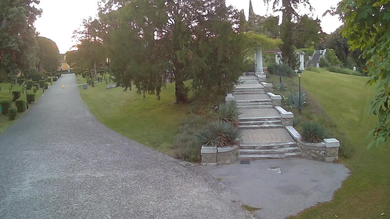 Parco Coronini-Cronberg Live Webcam – Green Oasis