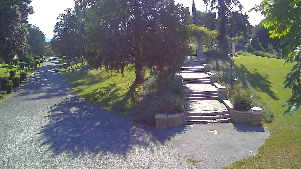 Parco Coronini-Cronberg Live Webcam – Green Oasis